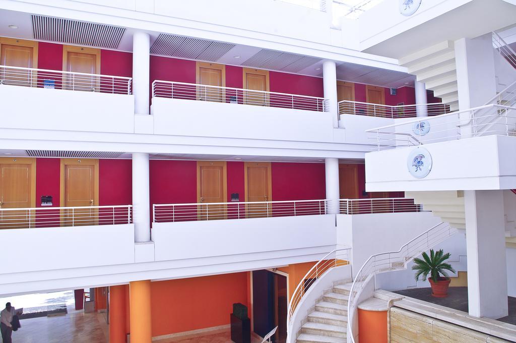 Caesar's Hotel 4*